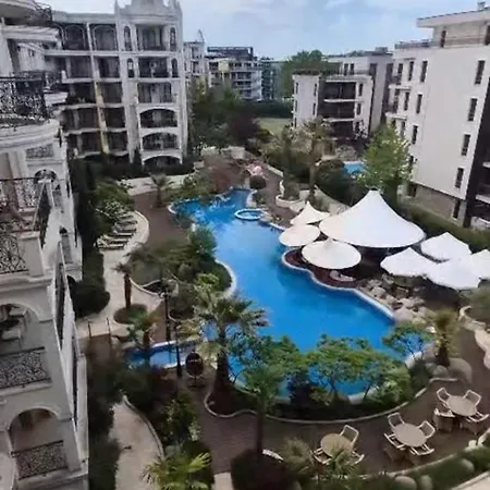 Harmony Monte Carlo Poolblick & Apartman *